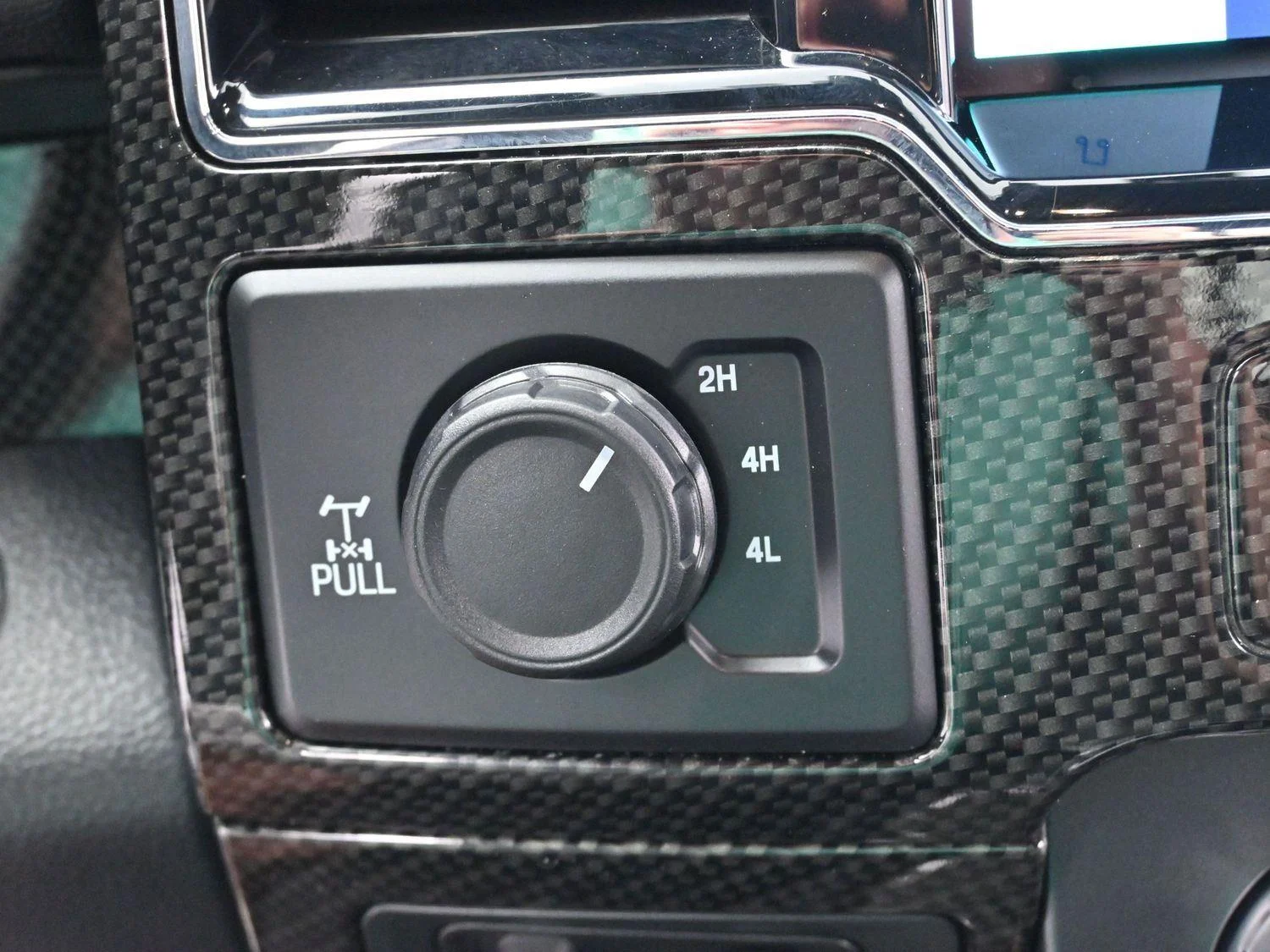 Used 2022 White Ford XL image 24