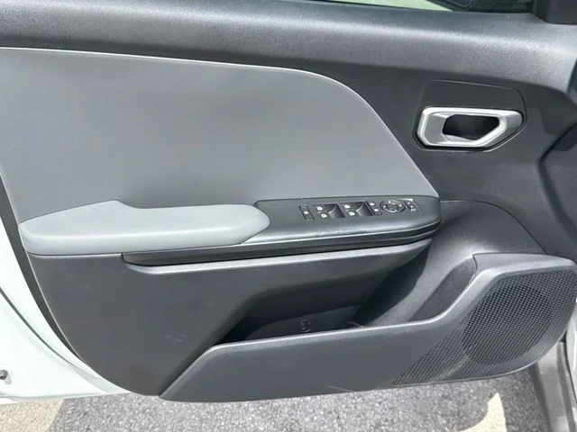 New 2026 Snow White Pearl Kia LXS image 16