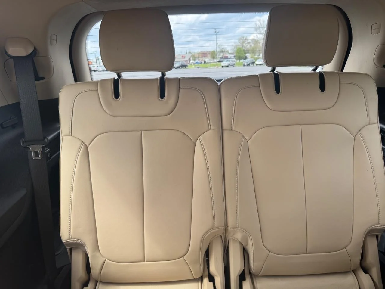 Used 2022 Diamond Black Crystal Pearl Coat Jeep Limited image 12