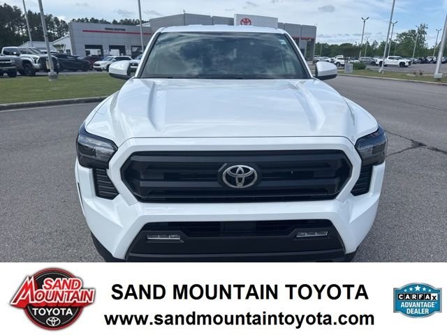 Used 2026 White Toyota SR5 image 8