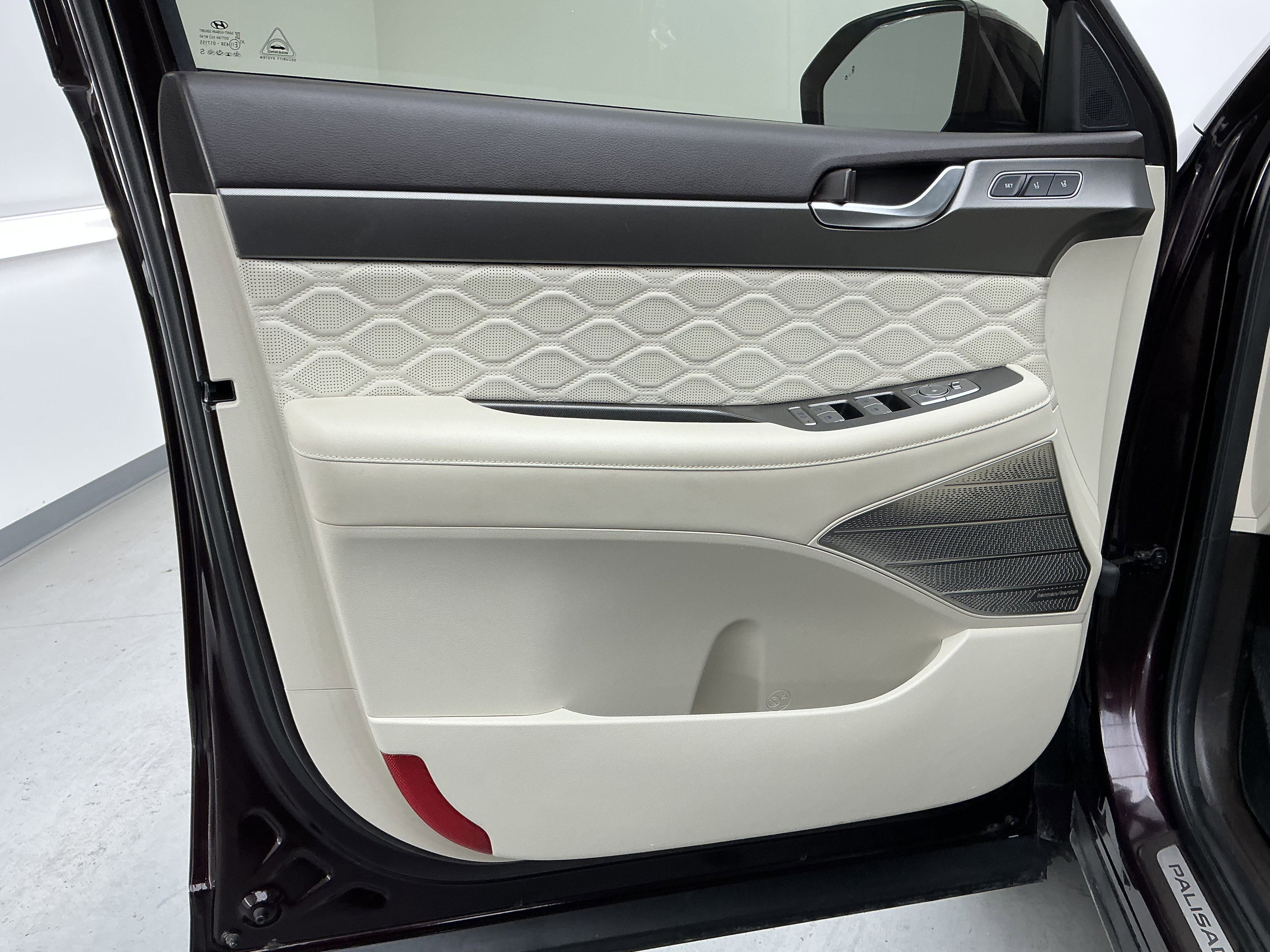 Used 2020 Sierra Burgundy Hyundai Limited image 16