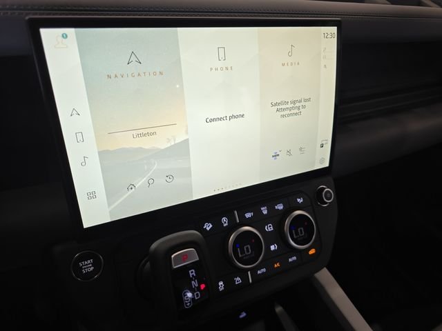 New 2026 Tasman Blue Land Rover X-Dynamic SE image 15