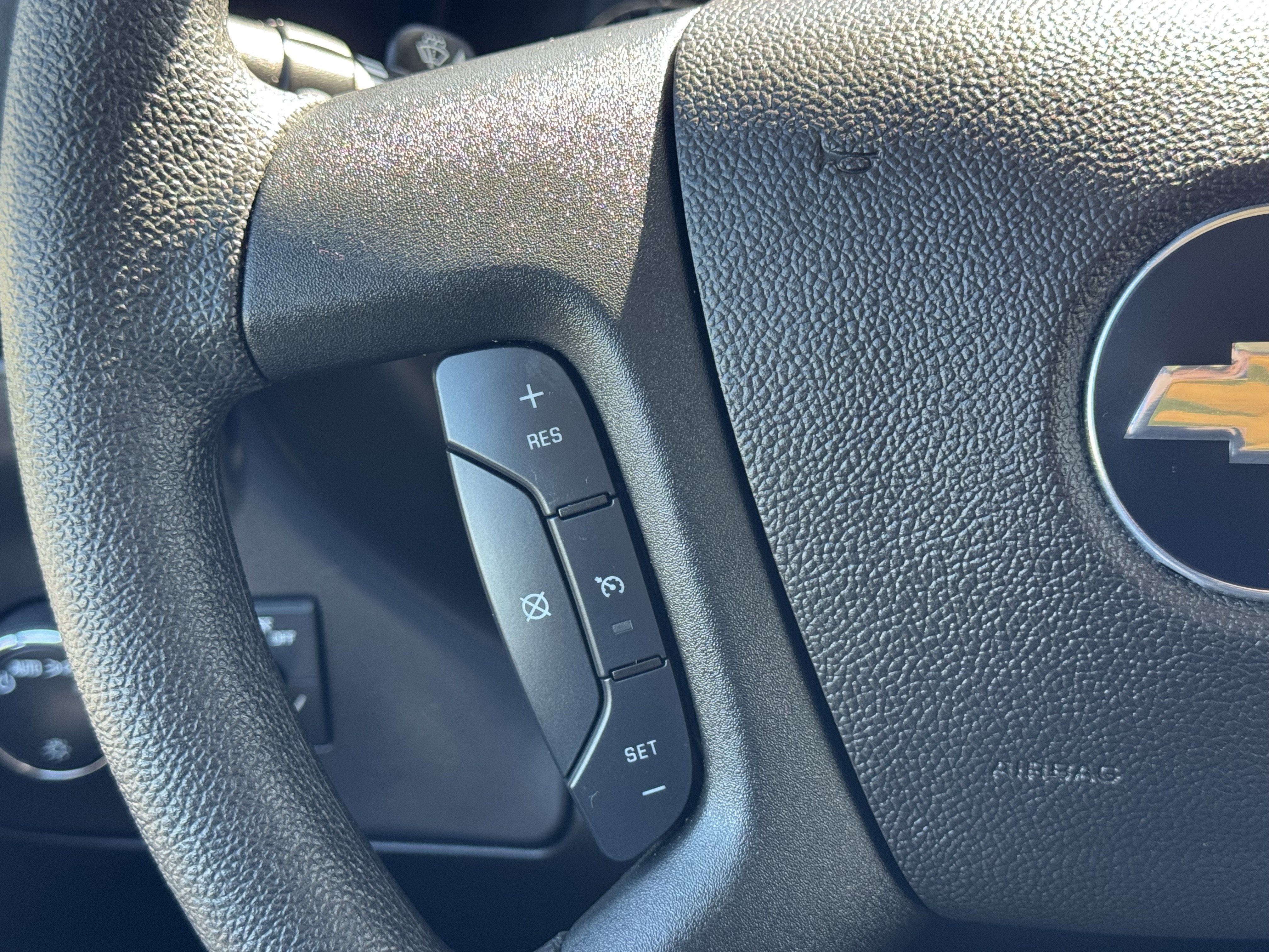 2025 Chevrolet Express Passenger LT - Photo 30