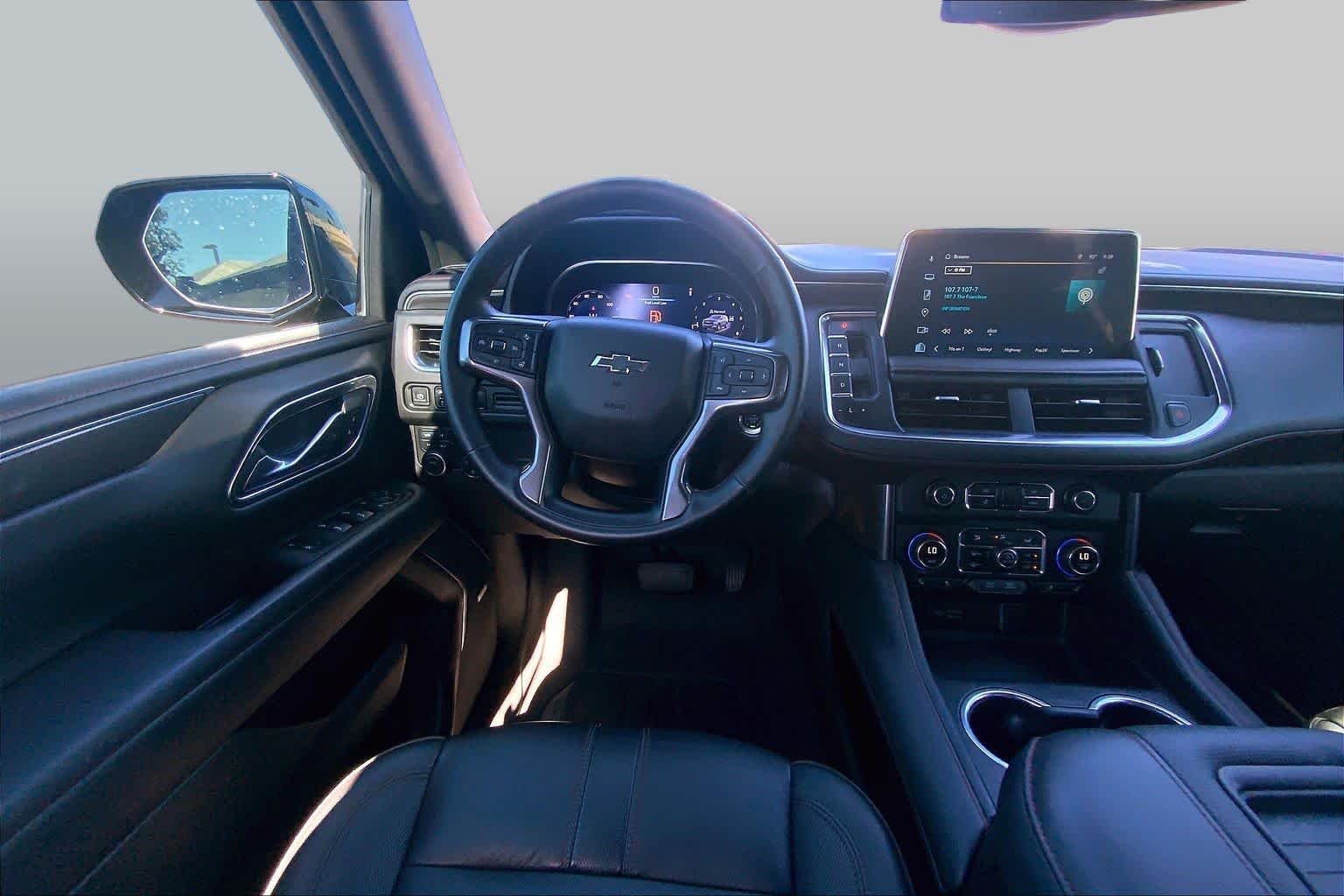 2023 Chevrolet Suburban RST - Photo 6