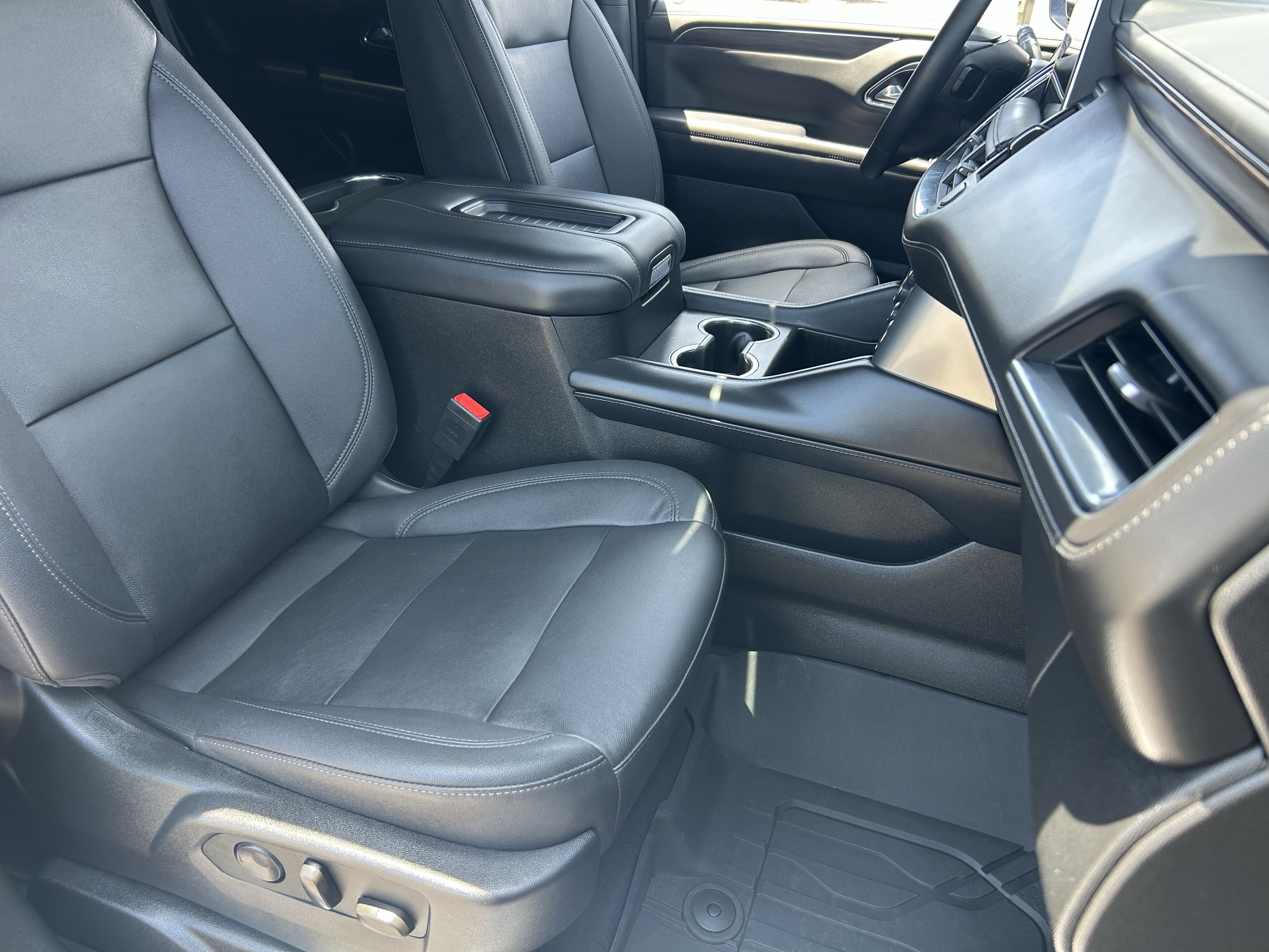 2023 Chevrolet Tahoe Z71 - Photo 12