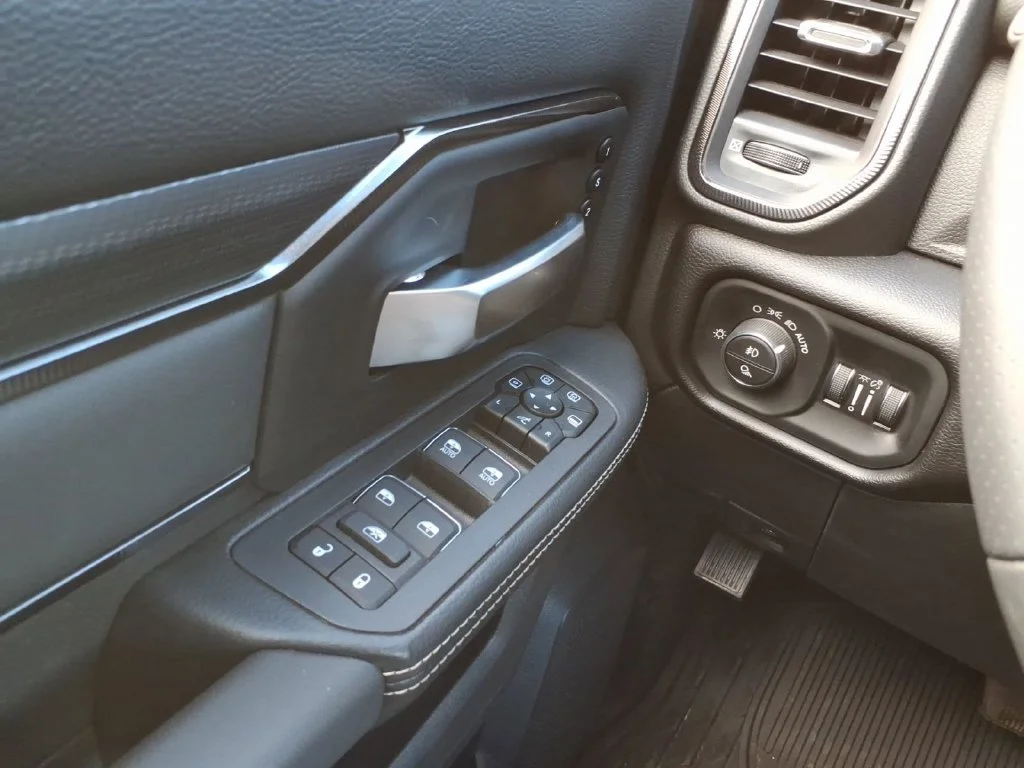 2026 RAM 2500 Rebel - Photo 19