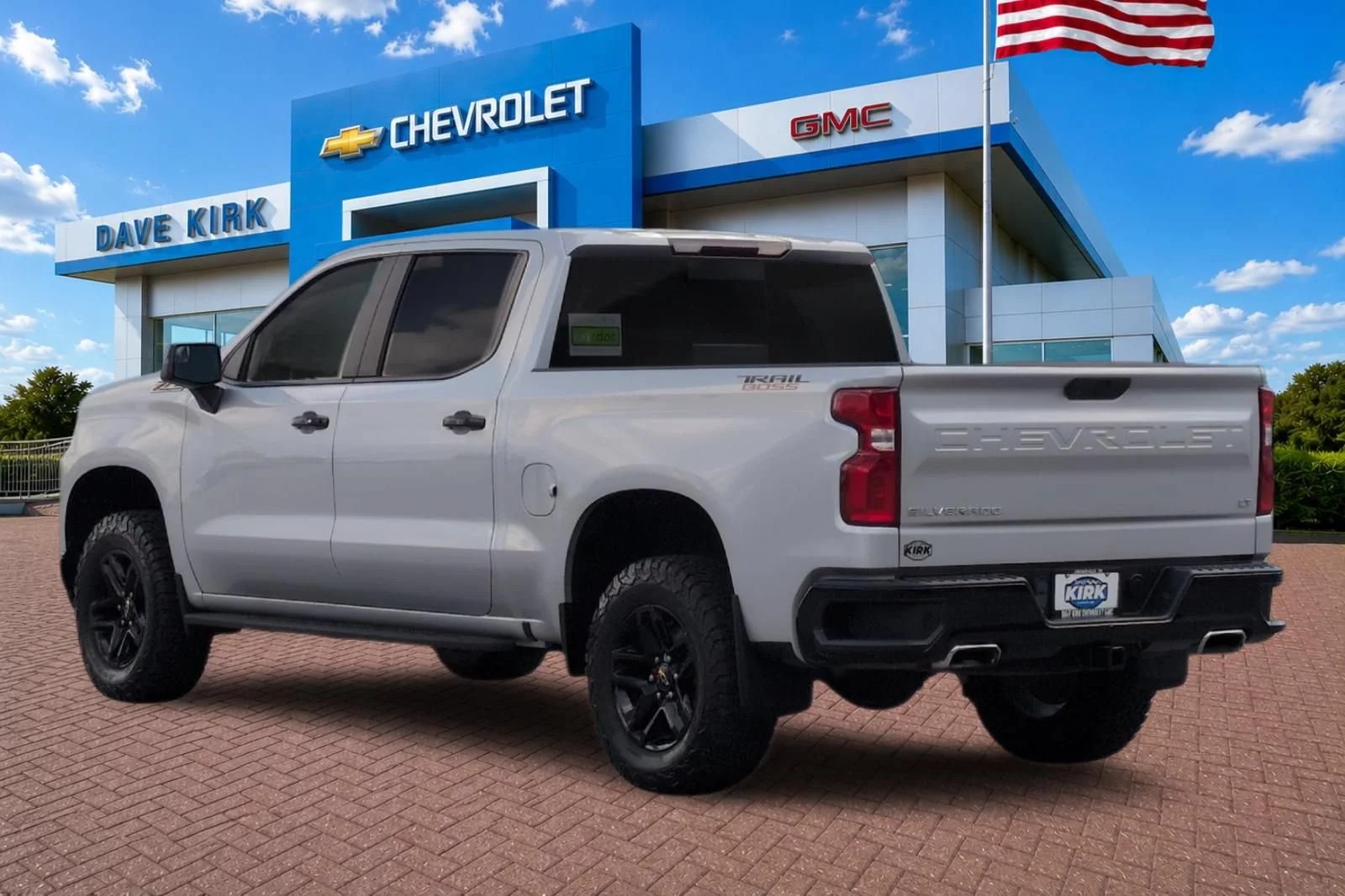 Used 2020 SILVER ICE METALLIC Chevrolet LT Trail Boss image 5