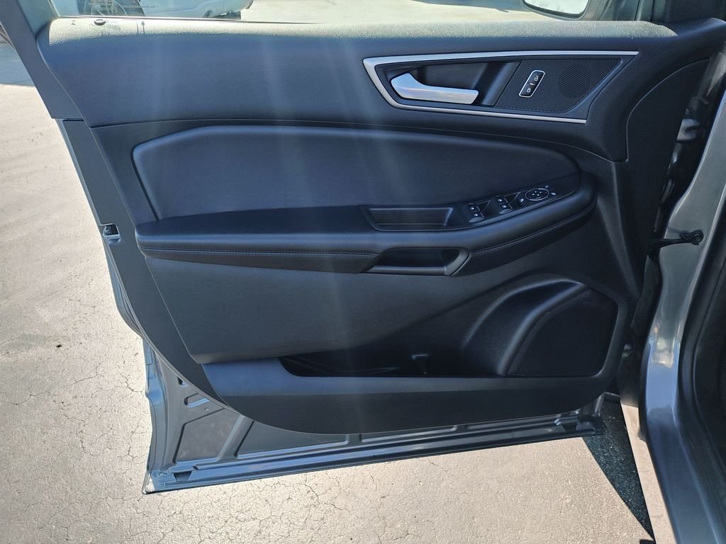 Used 2023 Gray Ford SEL image 12