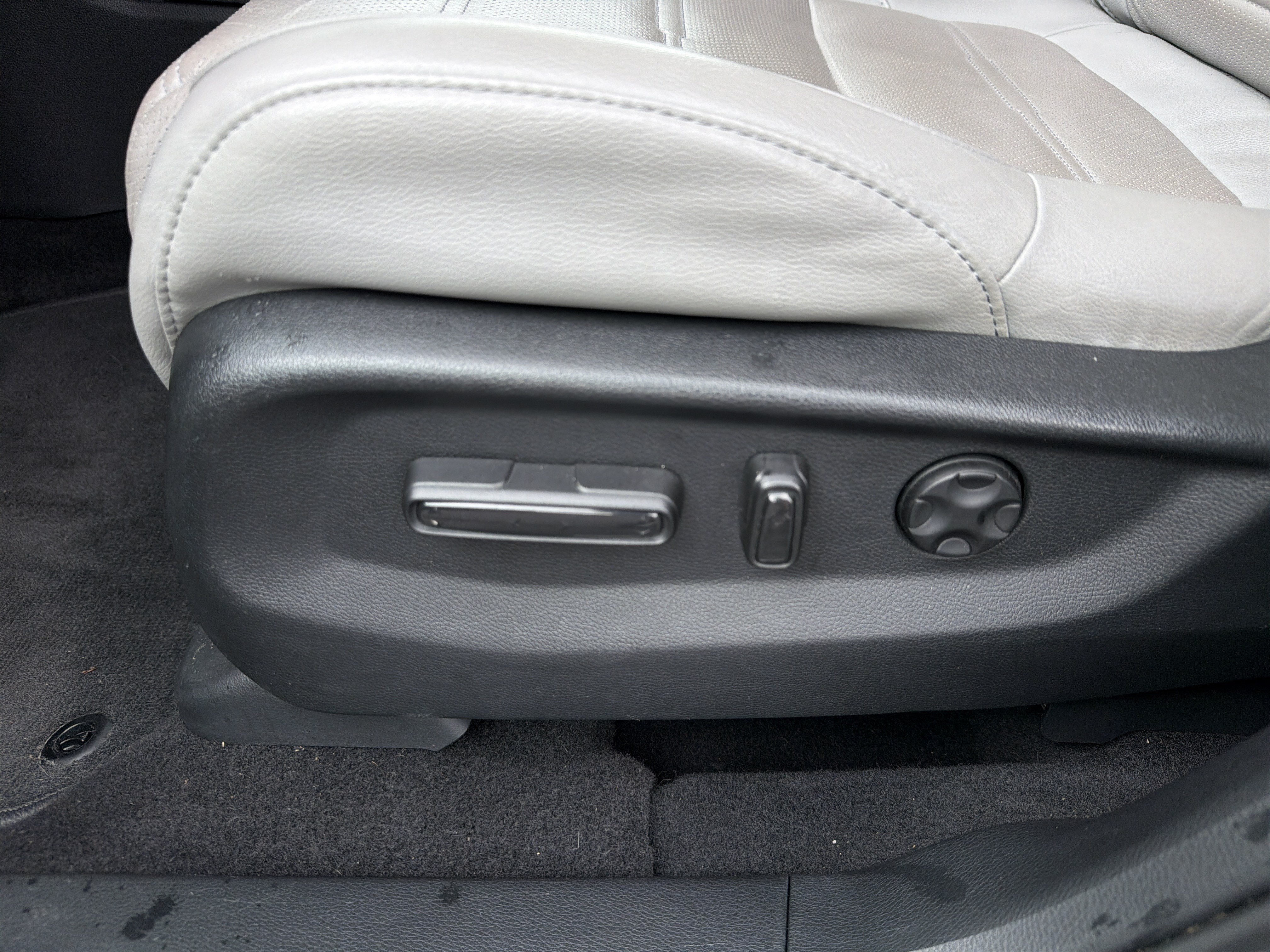 Used 2018 Gunmetal Metallic Honda Touring image 24