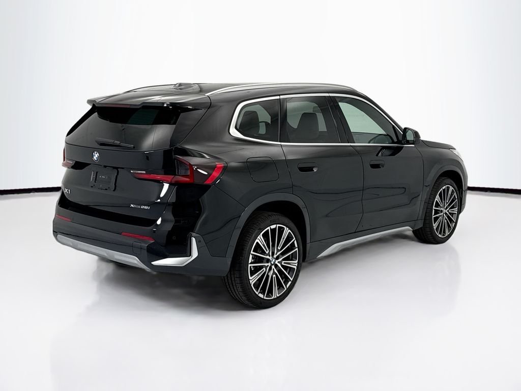 Used 2026 Jet Black BMW xDrive28i image 5