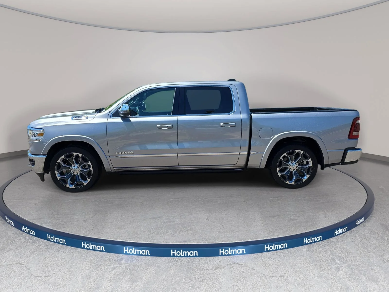 Used 2023 Silver Ram Limited image 9