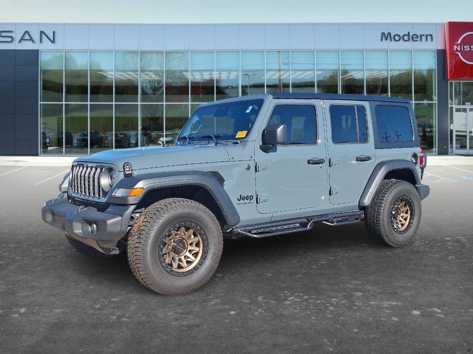Used 2025 Anvil Clearcoat Jeep Sport S image 1