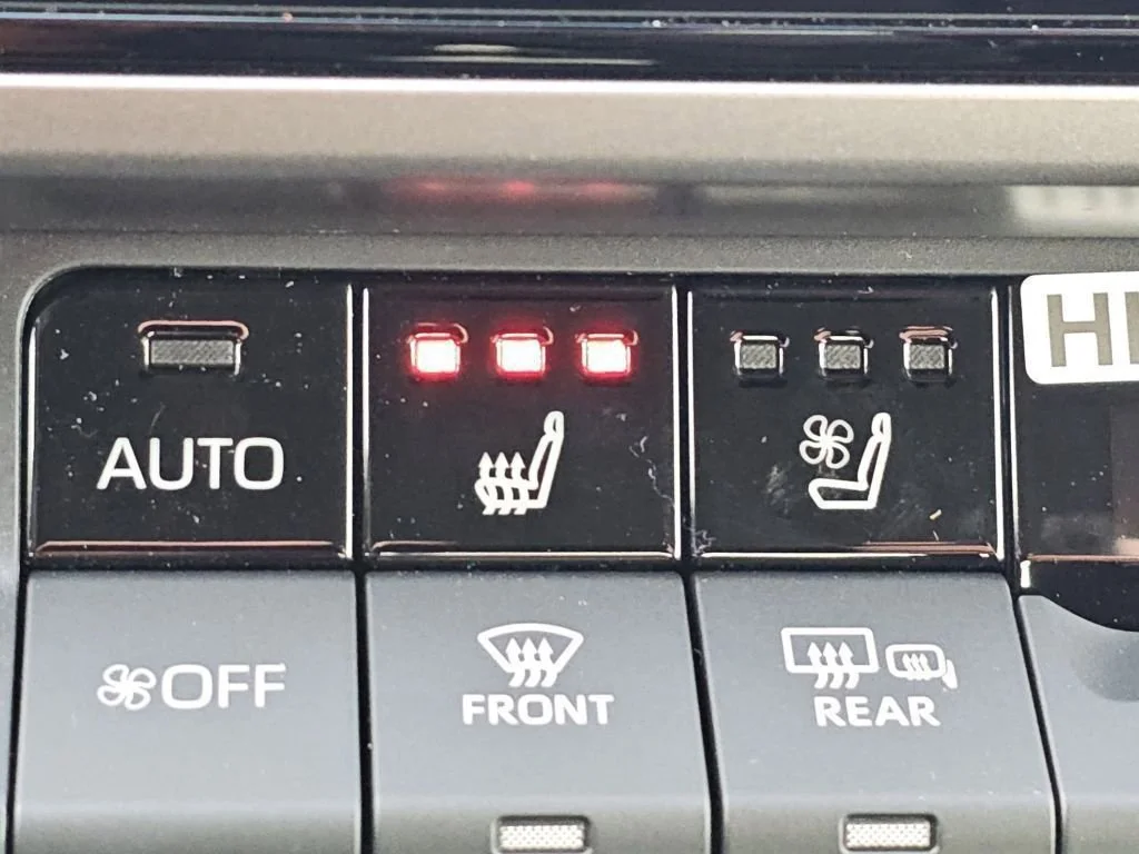 2025 Toyota Camry XLE - Photo 21