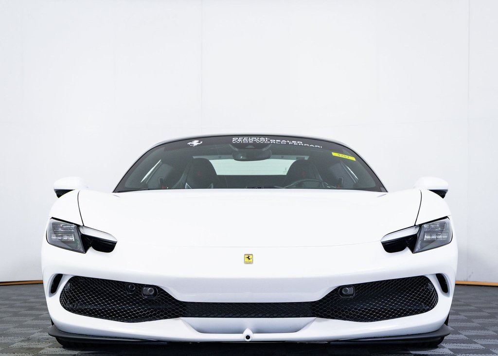 2025 Ferrari 296 GTS photo 3