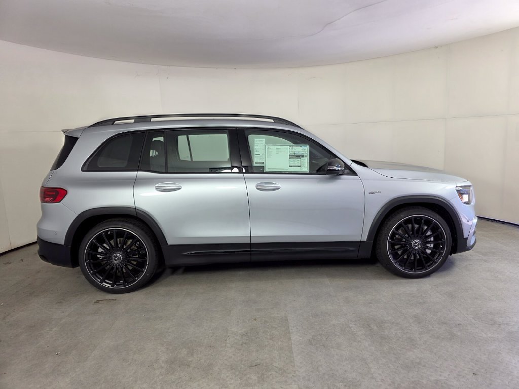 2026 Mercedes-Benz GLB AMG GLB 35 - Photo 22