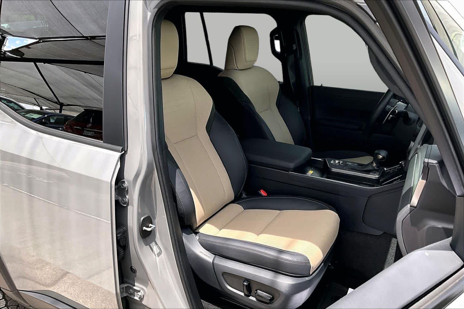 Used 2025 Incognito Lexus Overtrail image 9