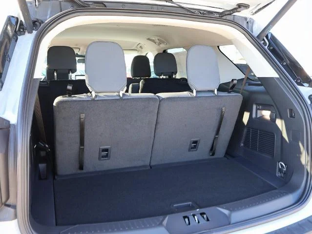 New 2026 Space White Metallic Ford Active image 17