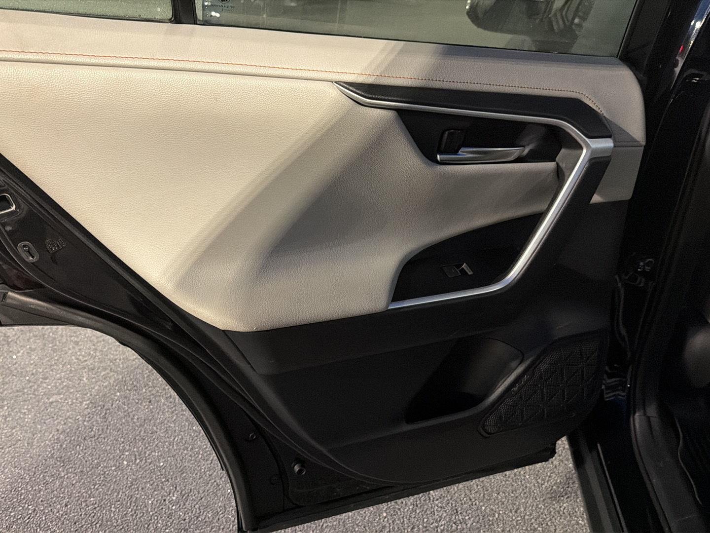 Used 2022 Midnight Black Metallic Toyota Adventure image 17