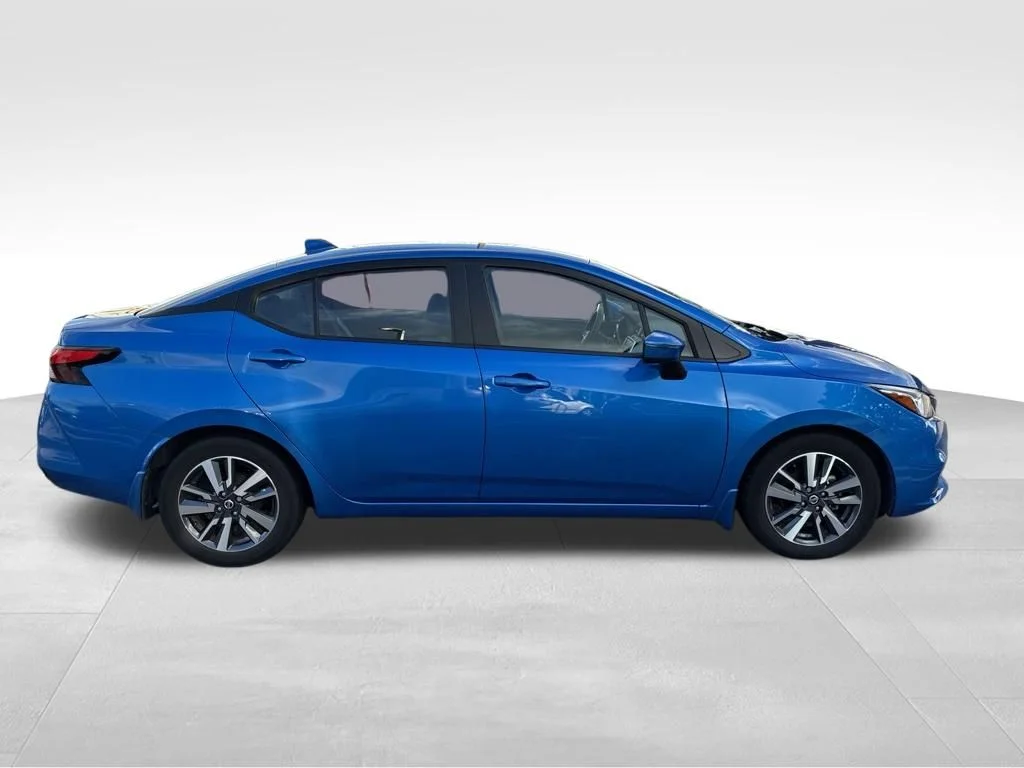 Used 2020 Blue Nissan 1.6 SV image 7