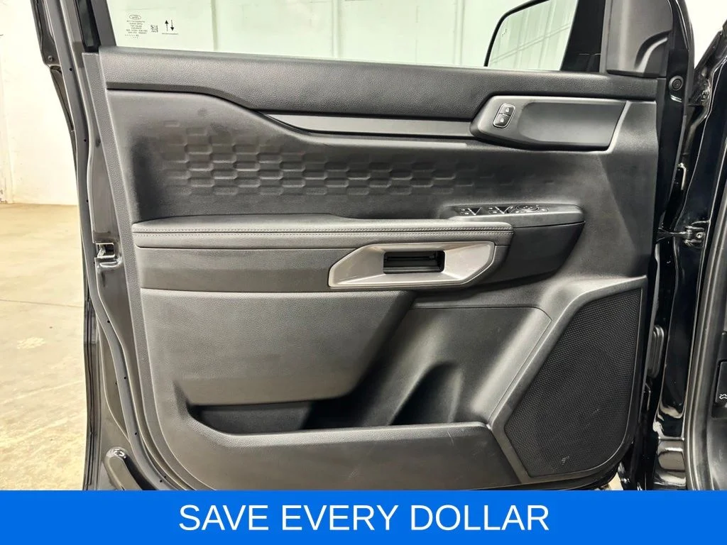 Used 2025 Black Ford XLT image 18