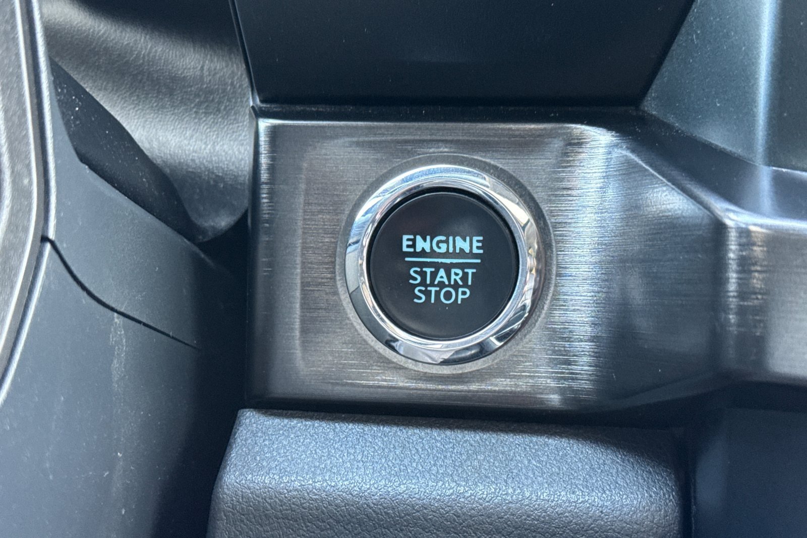 Certified Used 2023 Antimatter Blue Metallic Ford LARIAT image 22