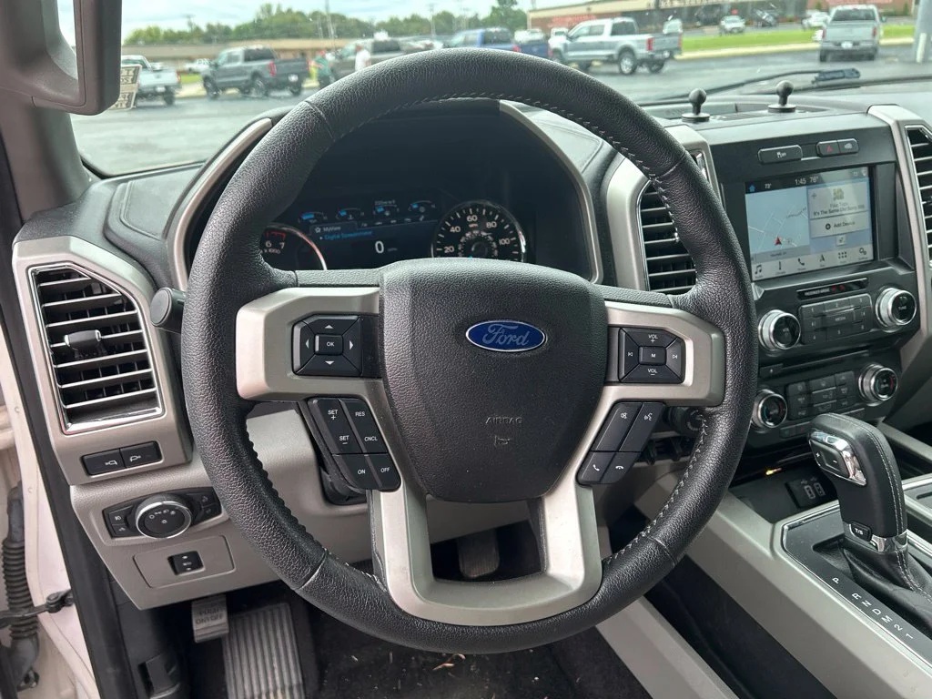 Used 2016 White Platinum Clearcoat Metallic Ford Lariat image 14