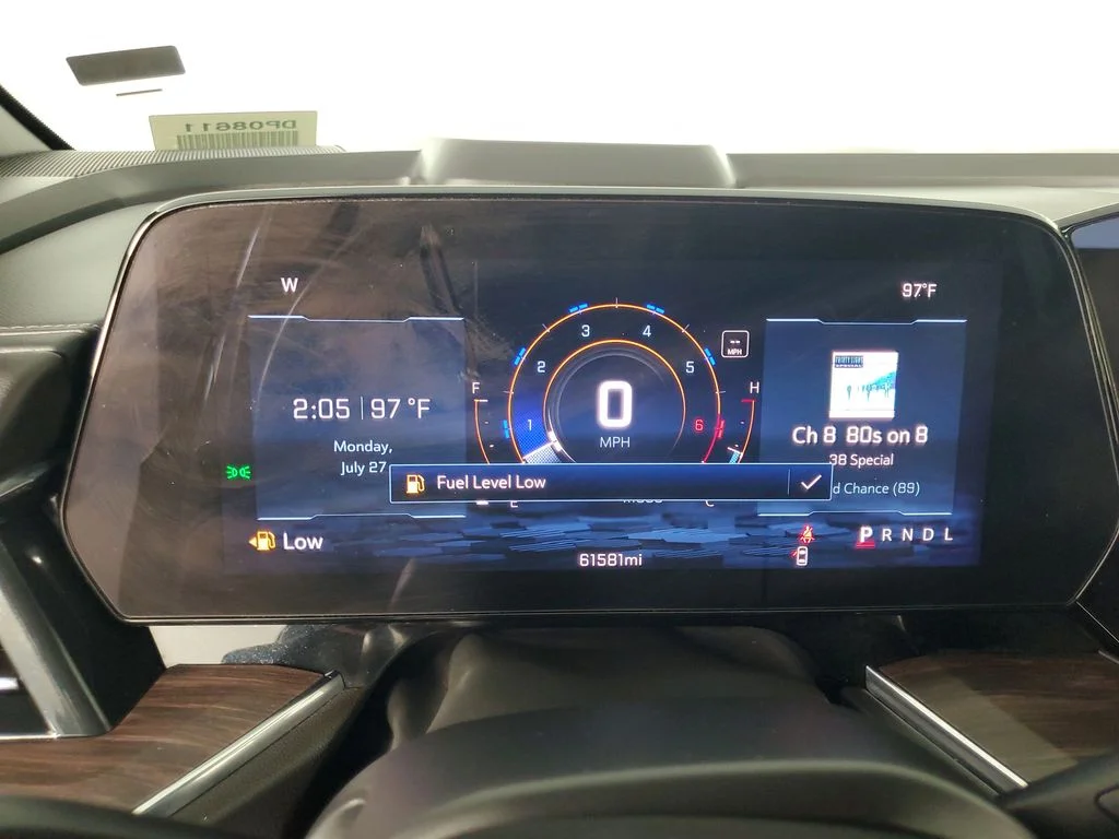 Used 2025 White Chevrolet LT image 24