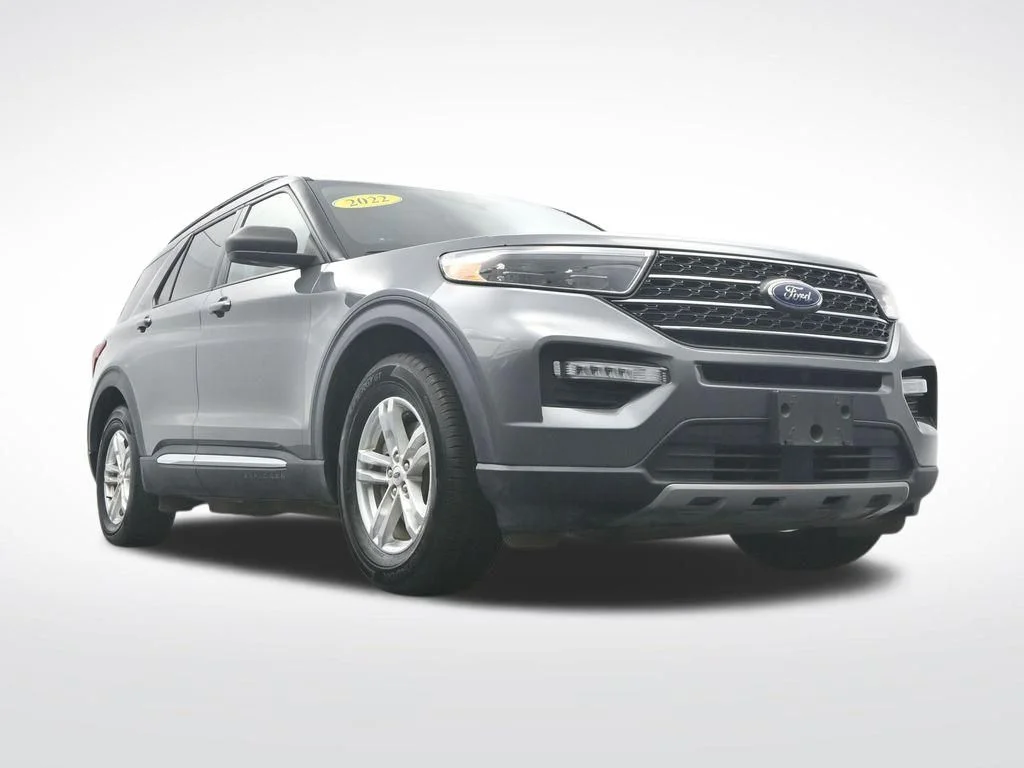 Used 2022 Carbonized Gray Metallic Ford XLT image 34