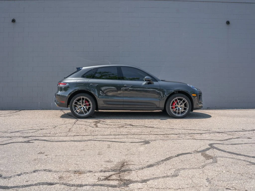 Used 2023  Porsche S image 8