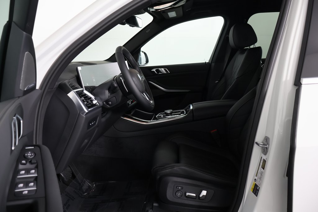 Used 2026 Alpine White BMW xDrive50e image 5