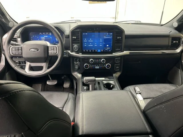 Used 2025 Silver Ford LARIAT image 4