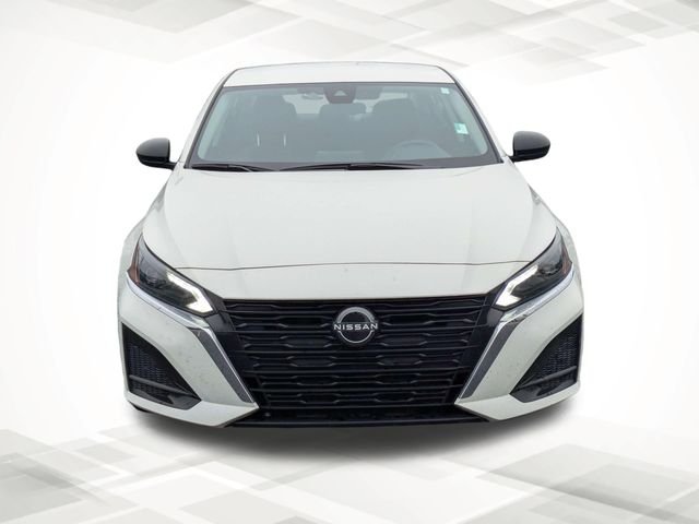 Used 2025 White Nissan 2.5 SV image 9