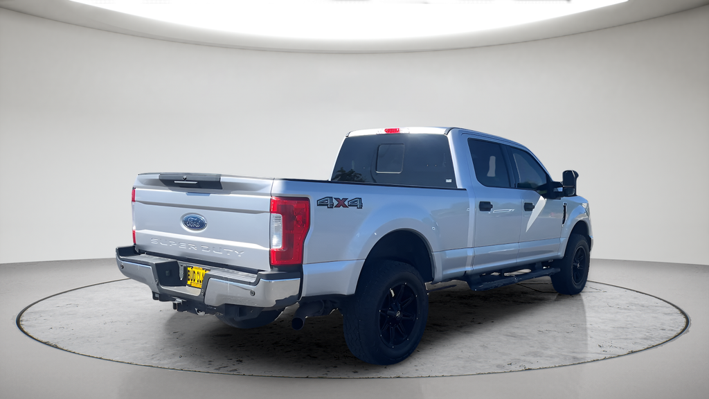 Used 2018 Silver Ford XLT image 11