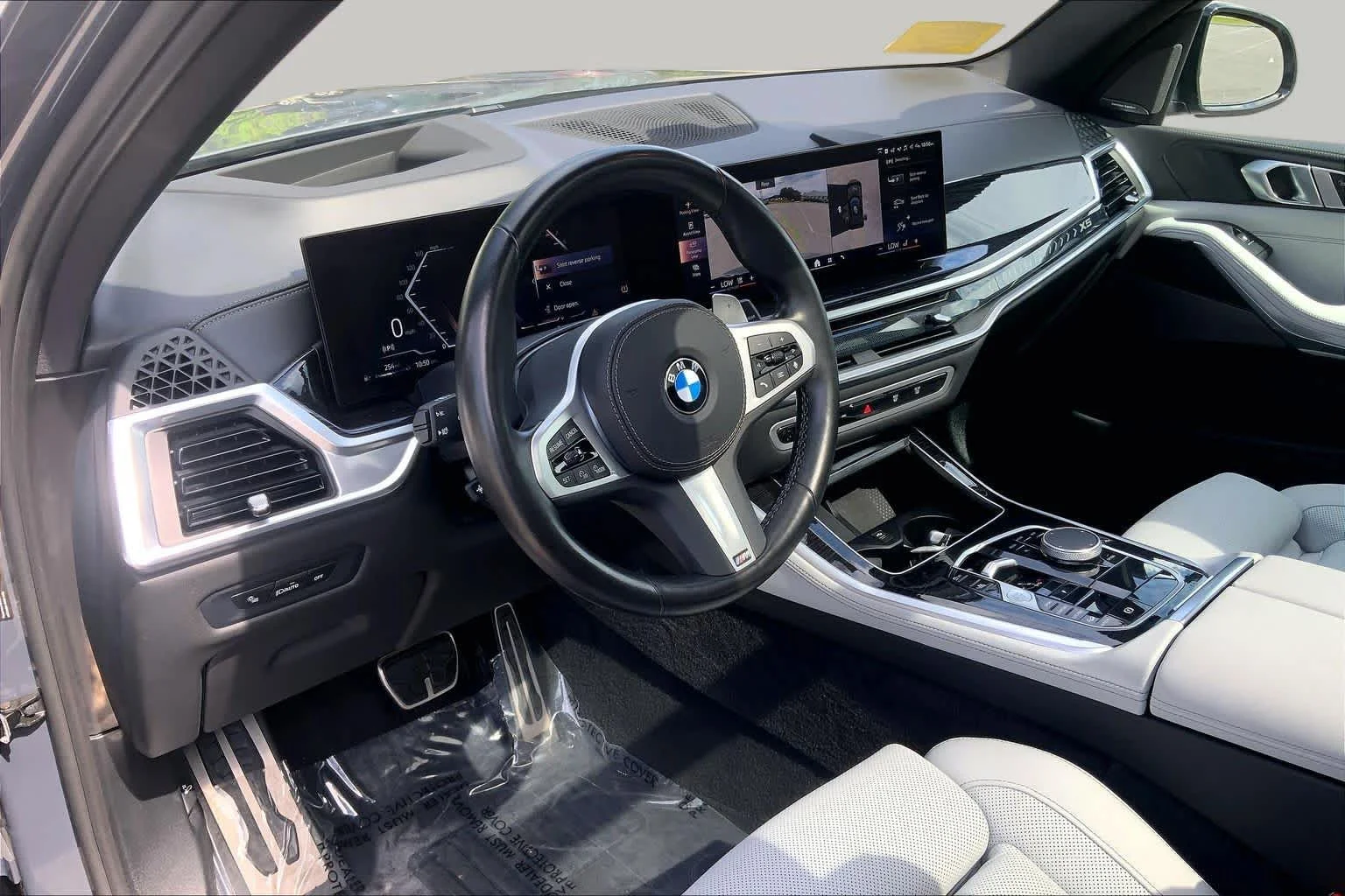 Used 2024 Gray Metallic BMW xDrive40i image 18