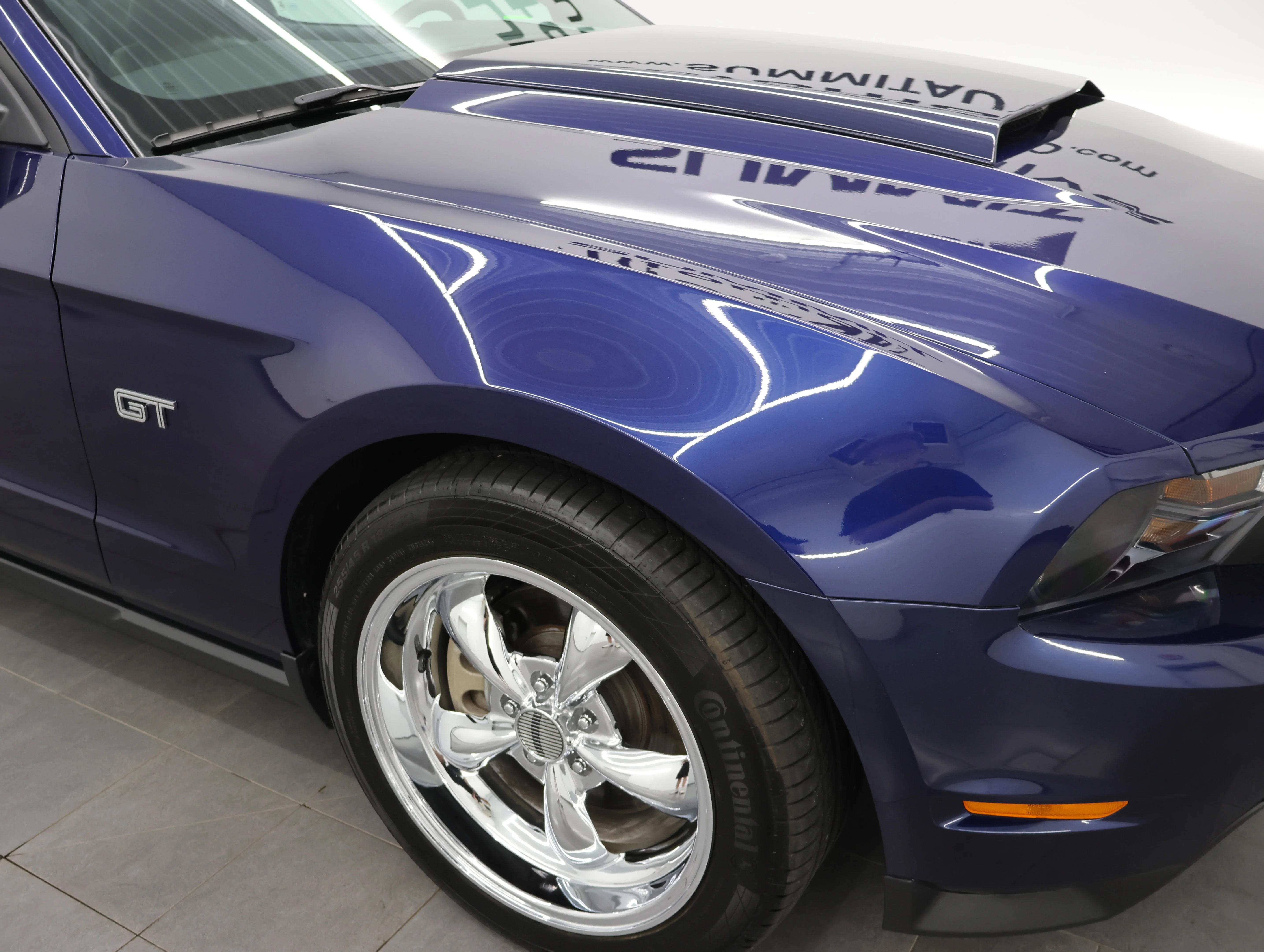Used 2010 Kona Blue Metallic Ford GT Premium image 22