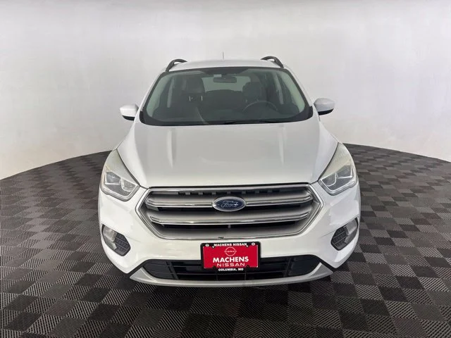 Used 2017 Ford Escape SE with VIN 1FMCU0GDXHUC23883 for sale in Columbia, MO