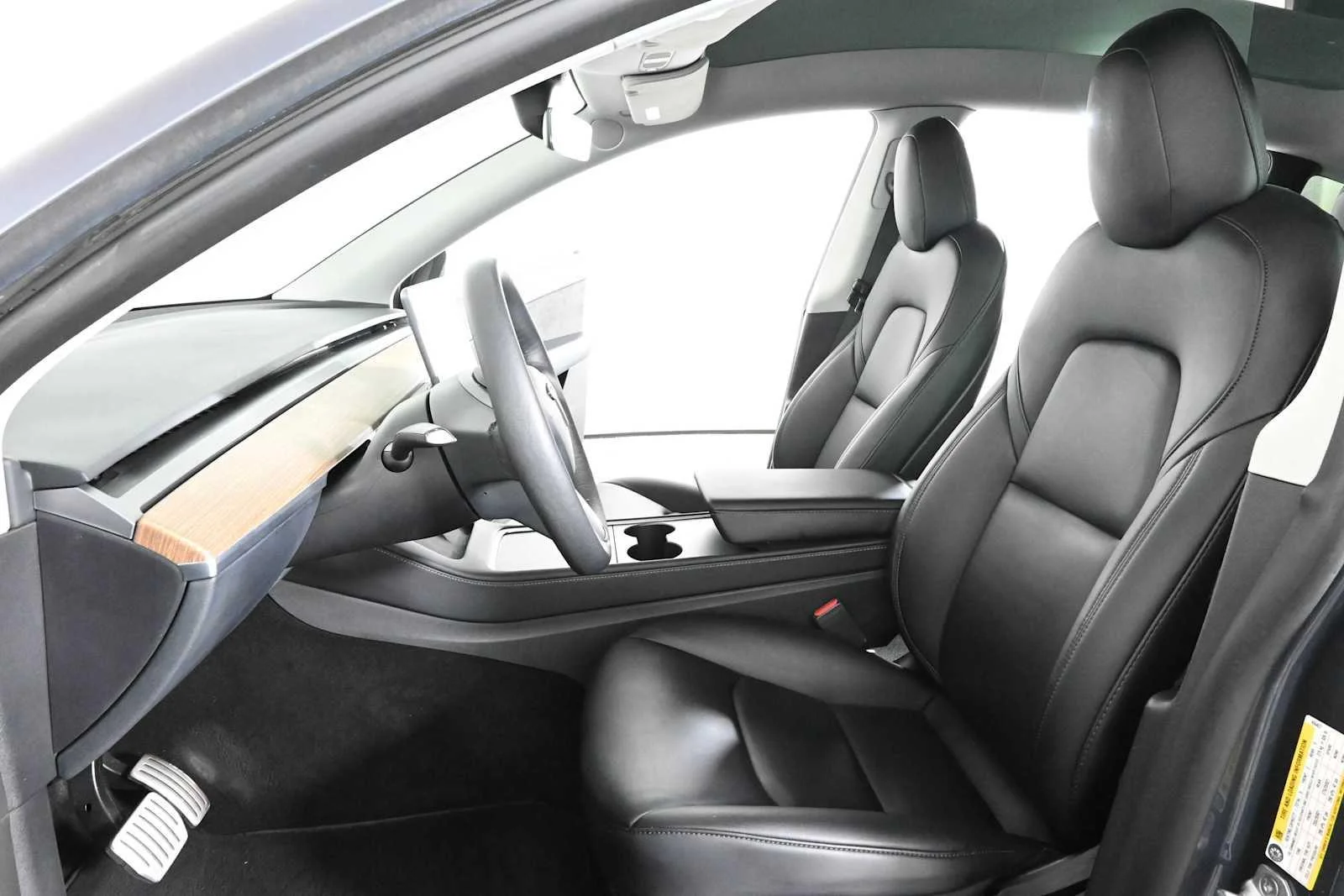 Used 2022  Tesla Performance image 21