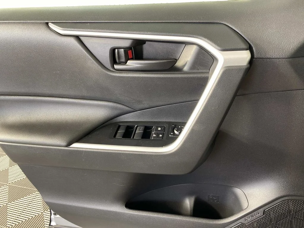 Used 2021 Silver Toyota LE image 23