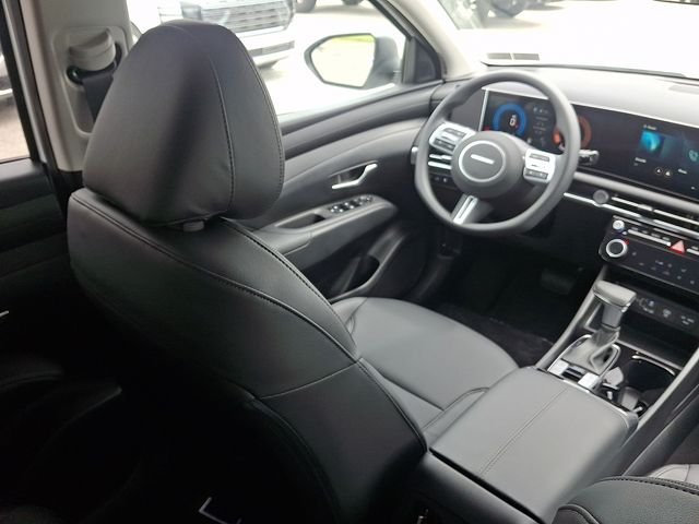 New 2026 White Hyundai SEL Plus image 9
