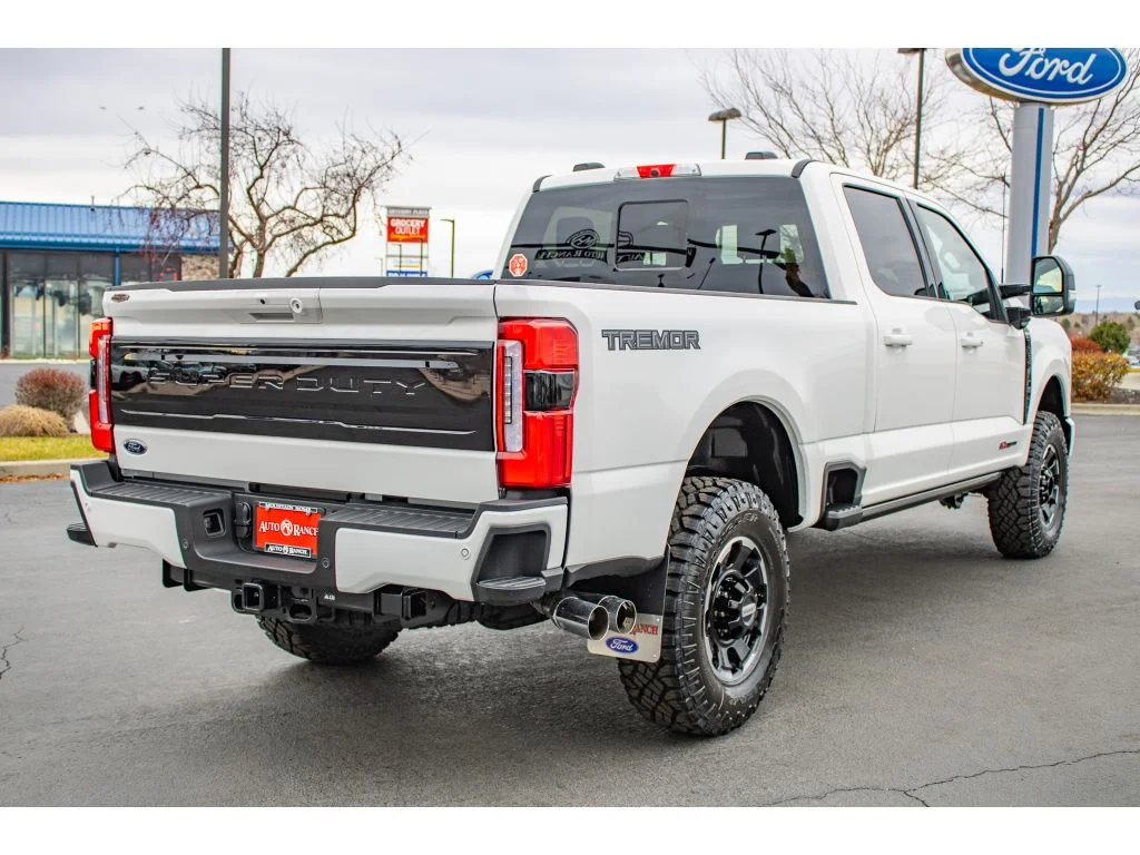 2026 Ford F-350 Super Duty Platinum - Photo 7