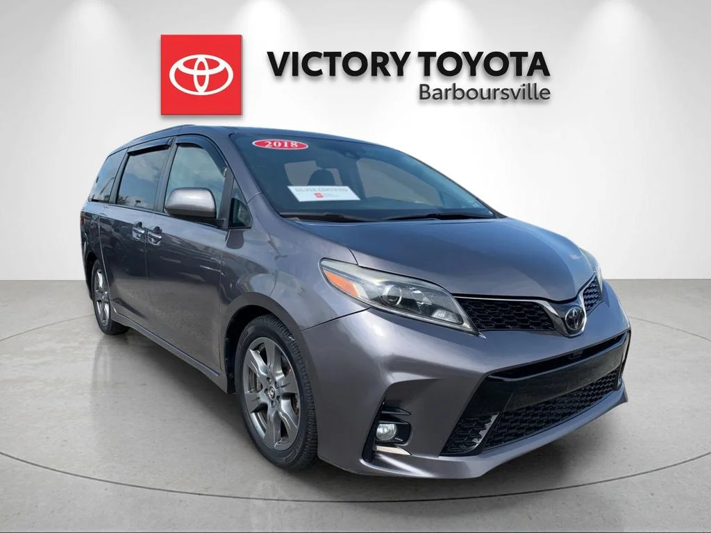 Used 2018 Gray Toyota SE Premium image 5