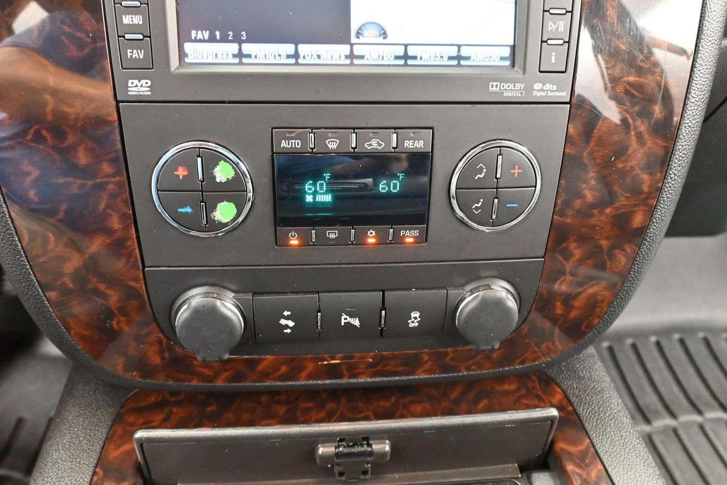 Used 2014 ONYX BLACK GMC Denali image 26