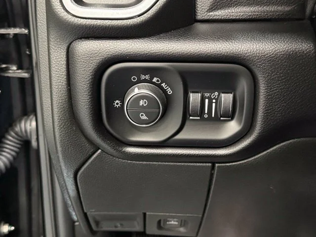 Used 2024 Black Ram Laramie image 12