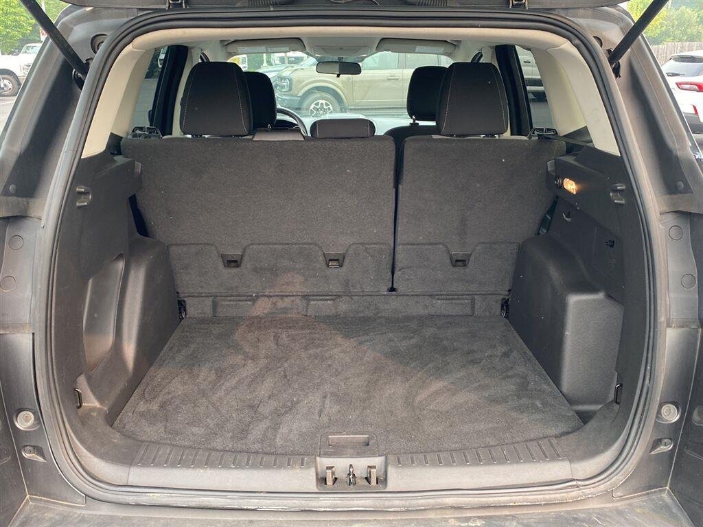 Used 2019 Magnetic Ford SE image 14