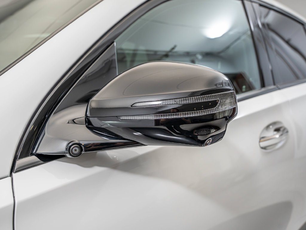 New 2027 MANUFAKTUR Moonlight White Metallic Mercedes-Benz AMG® GLE 53e 4MATIC+ Coupe image 17