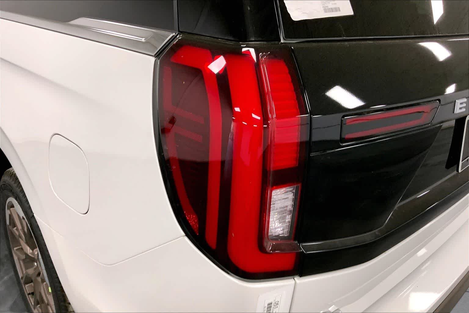 New 2026 Star White Metallic Tri-Coat Ford King Ranch® image 14