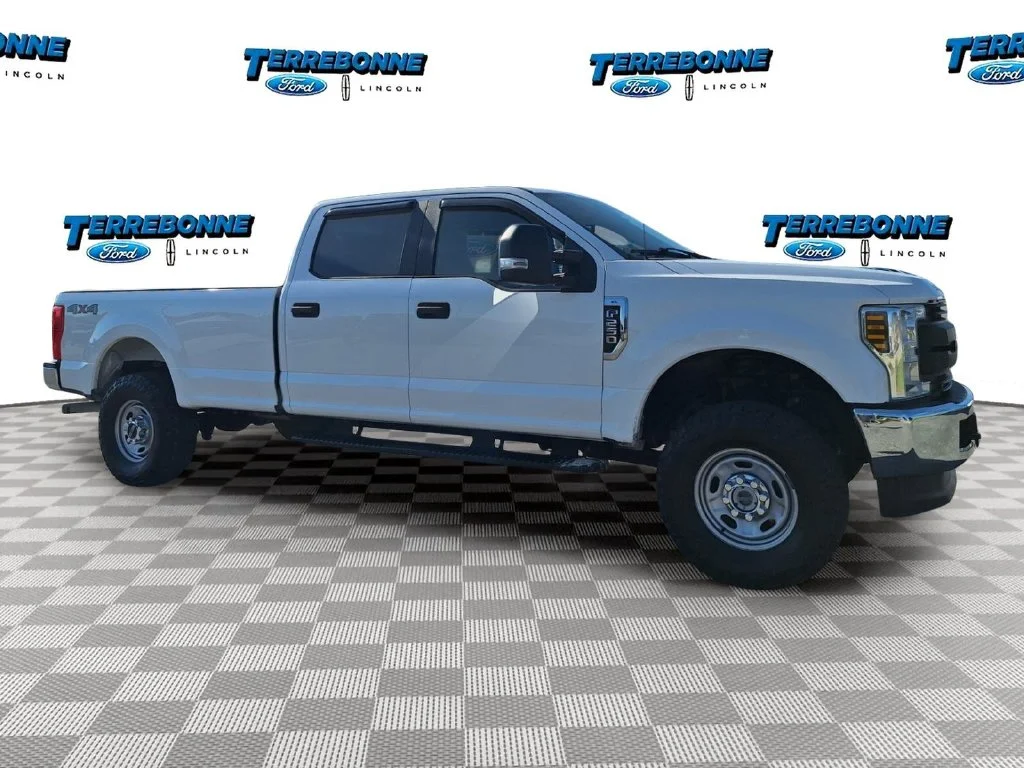 Used 2019 Oxford White Ford XL image 3