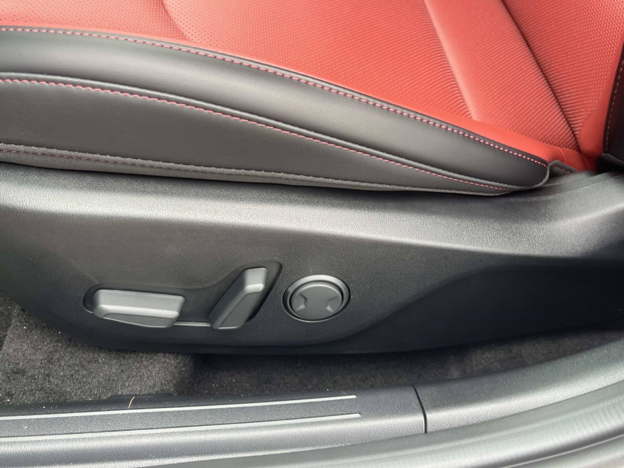 New 2026 Snow White Pearl Kia GT-Line image 23
