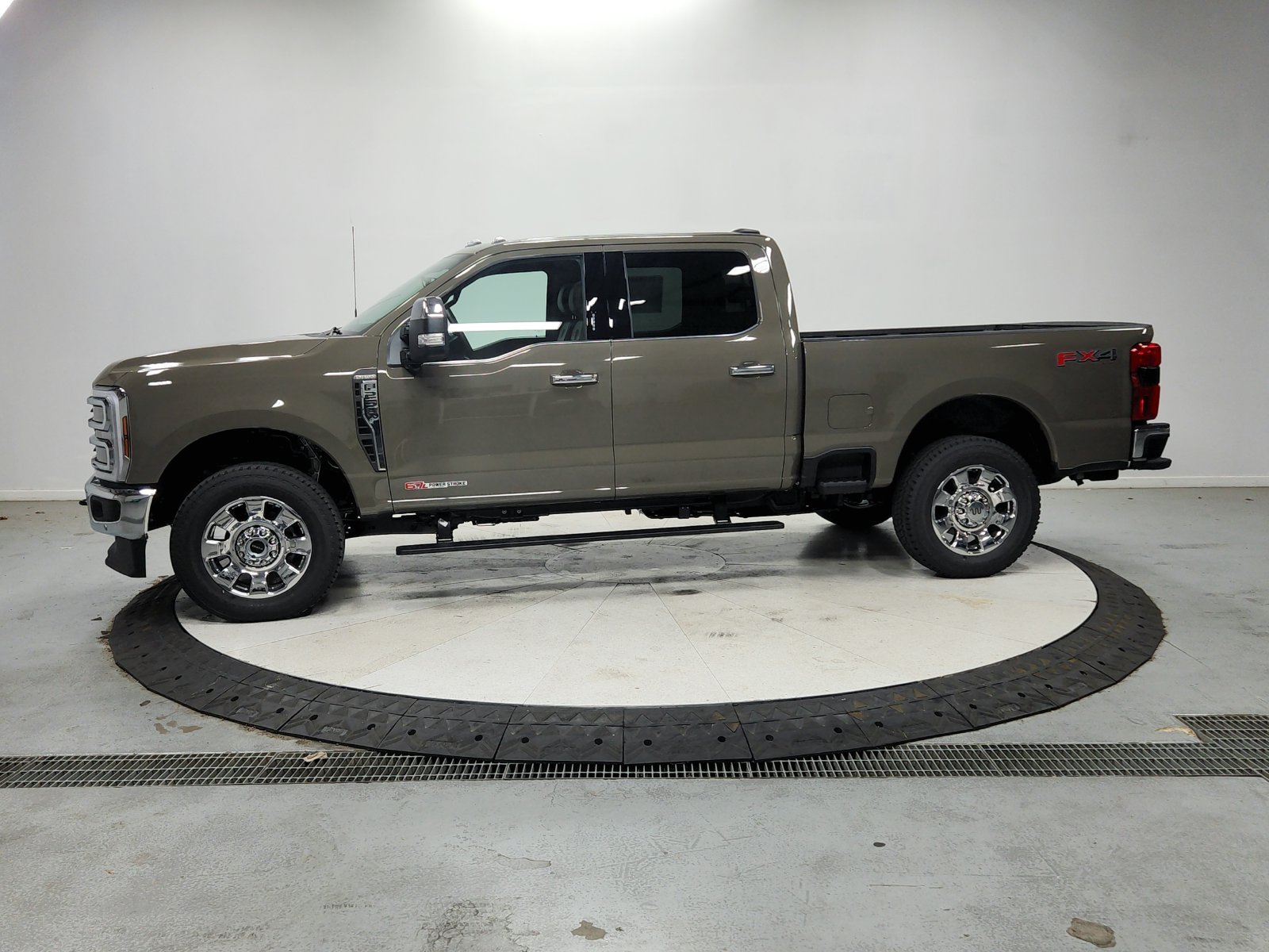 New 2027 Marsh Gray Metallic Ford F-250® King Ranch® image 5