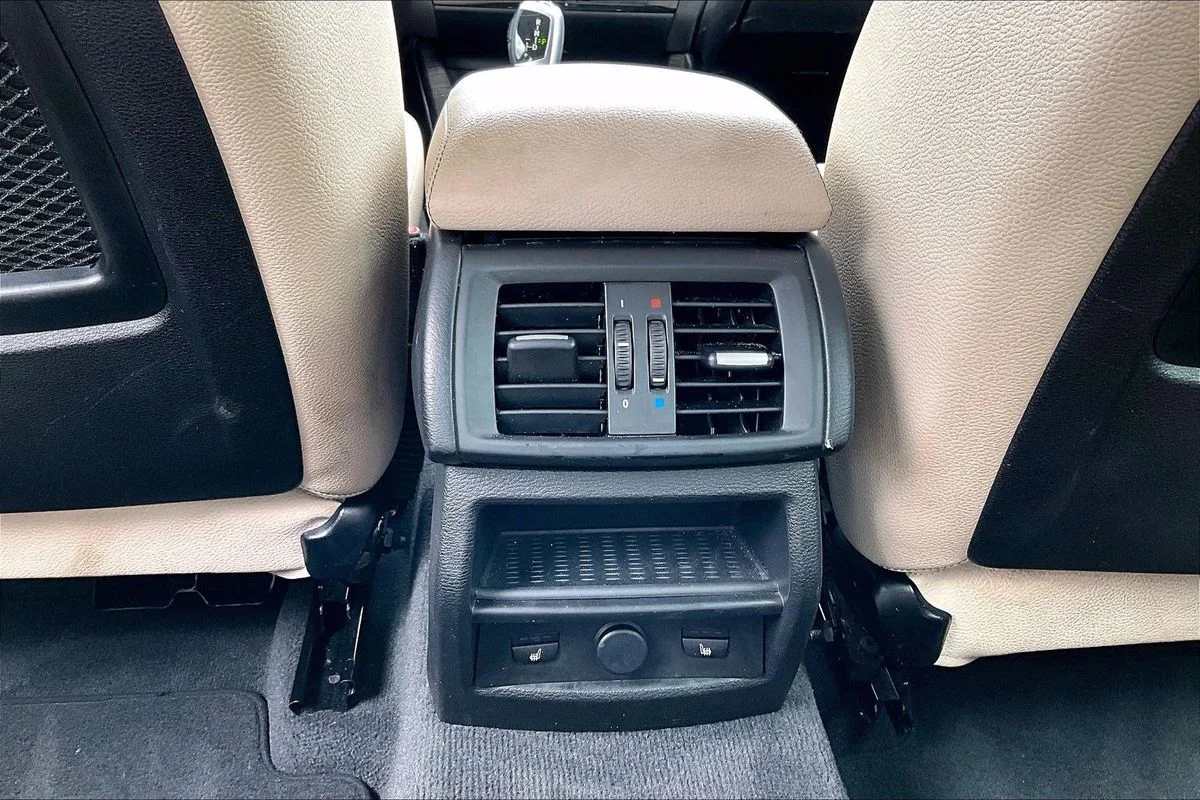Used 2017 Silver BMW xDrive28i image 10